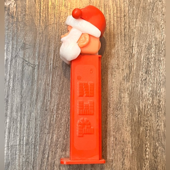 Santa Claus Collectible PEZ Dispenser - Picture 5 of 5
